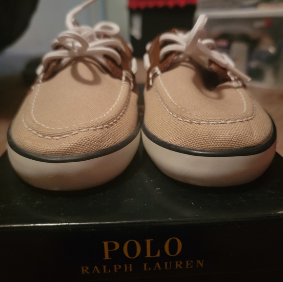 Shoes - Picture 4 of 5